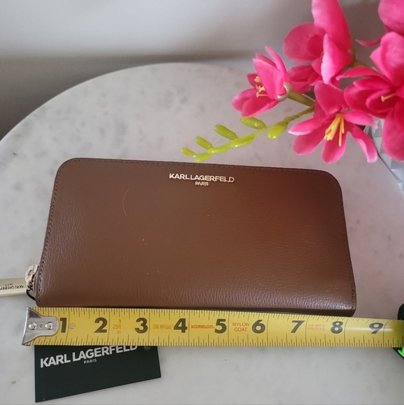 NWT Karl Lagerfeld leather Zipp around large wallet. - Picture 2 of 10